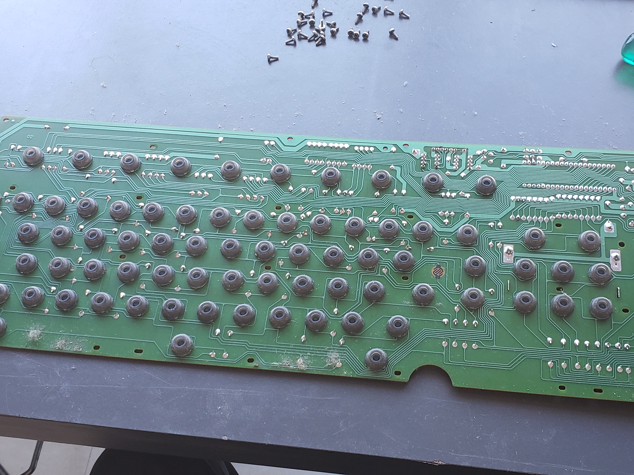 16 - Desarme y limpieza del teclado