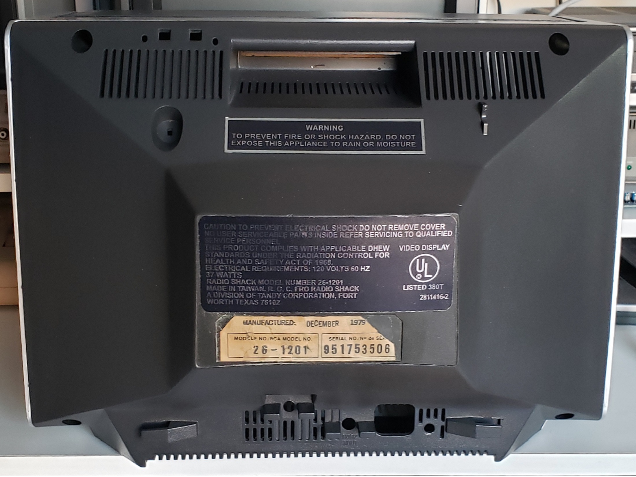 Radio Shack TRS-80 Model I Monitor: 21 - Tapa trasera