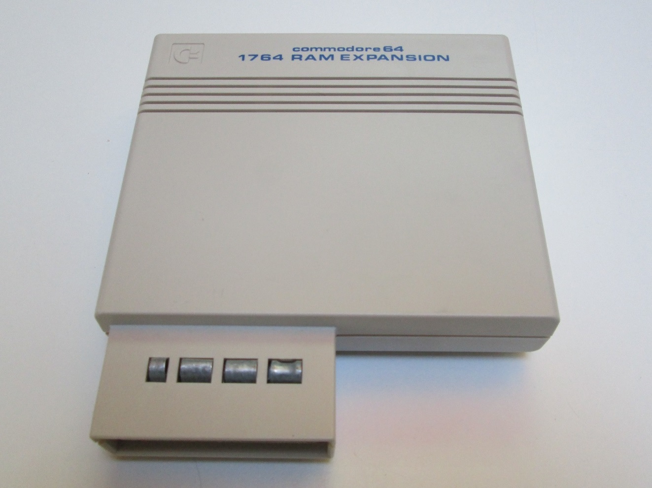 Commodore C1764: REU