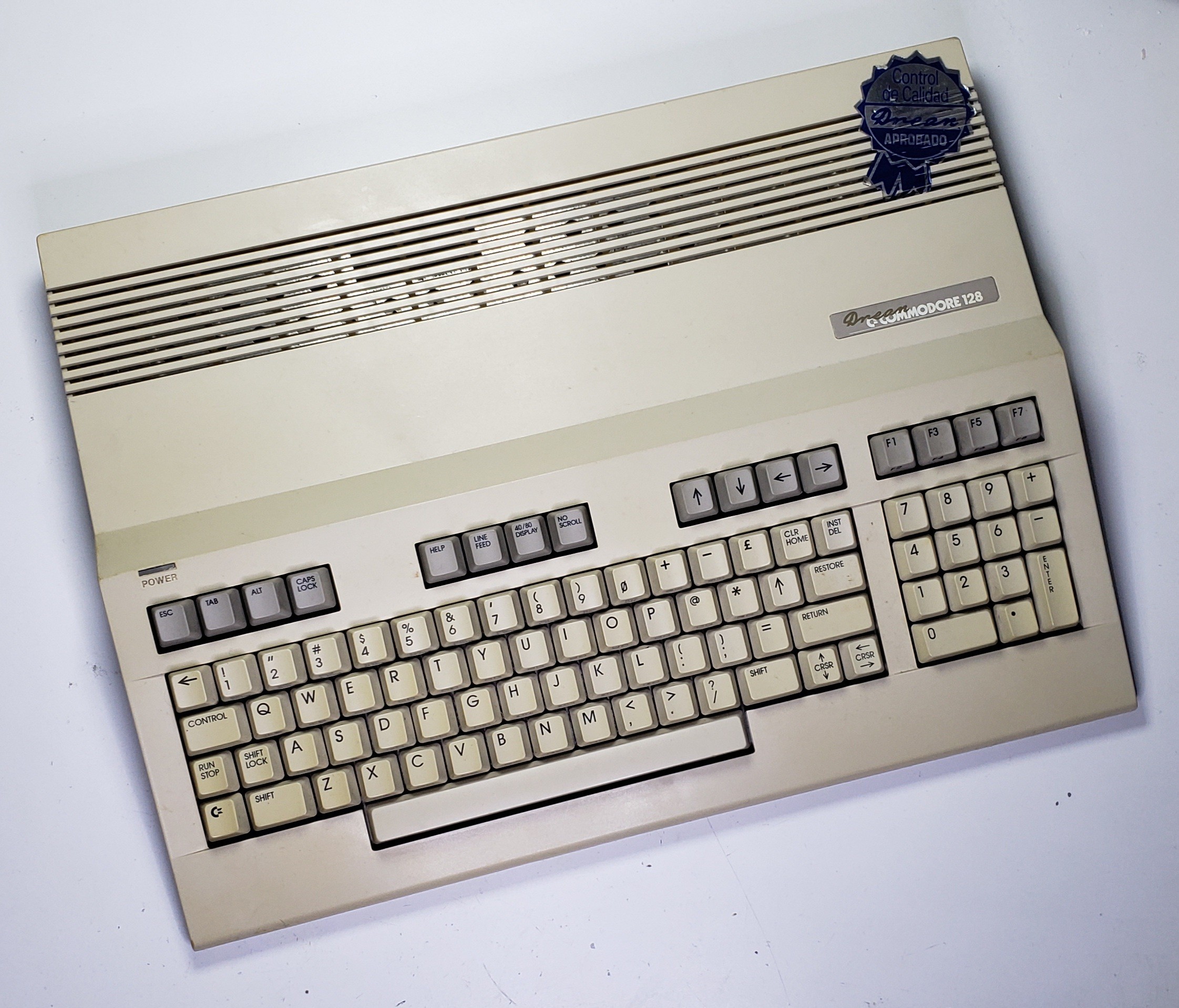 Drean Commodore DC128: Consola