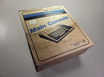 Texas Instruments PHC004C (TI 99/4): Caja 67428