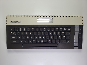 Atari 600XL: Consola - AT85000054